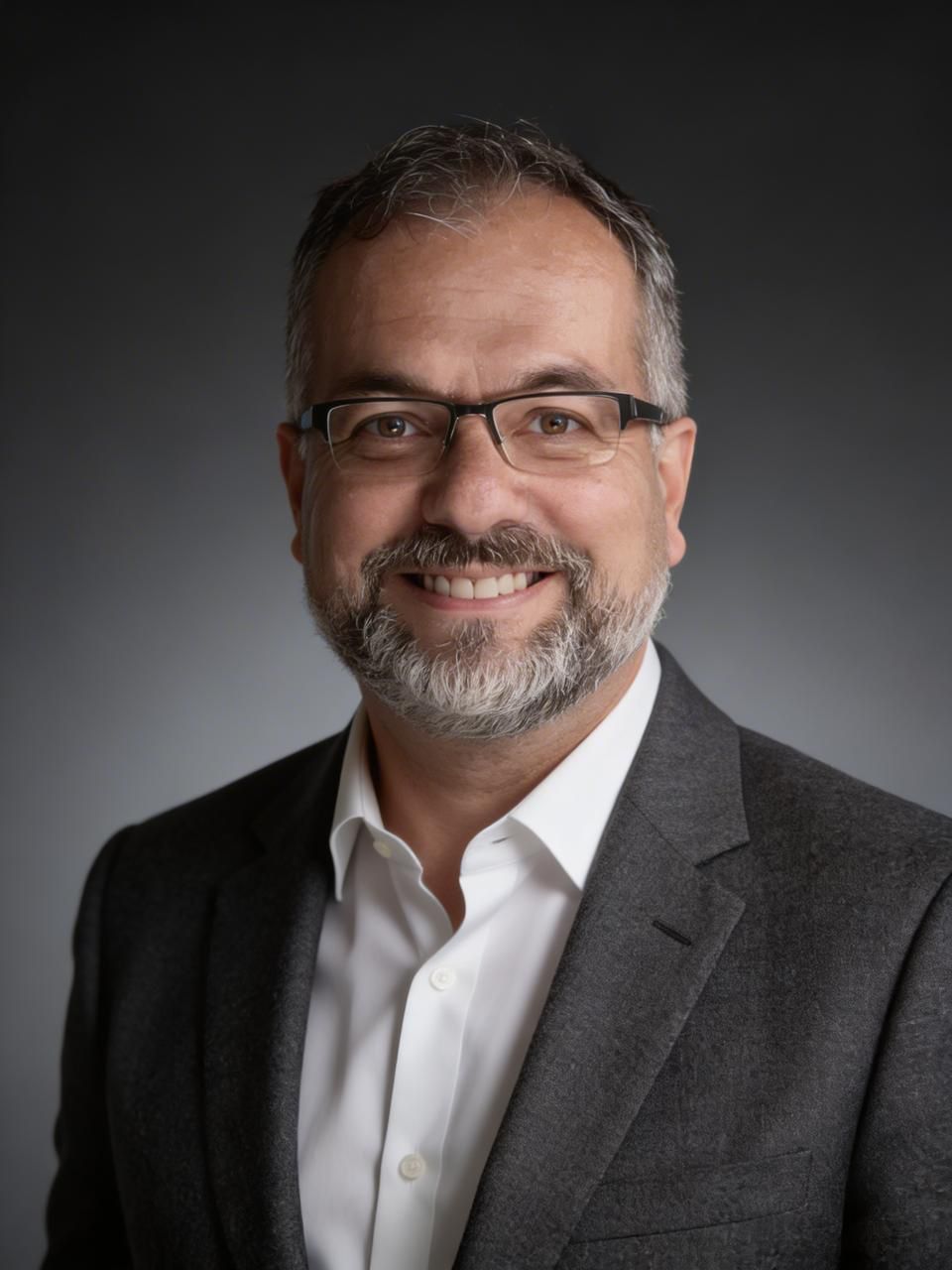 Luiz Costa Pereira Junior — Jornalista, Autor e Professor